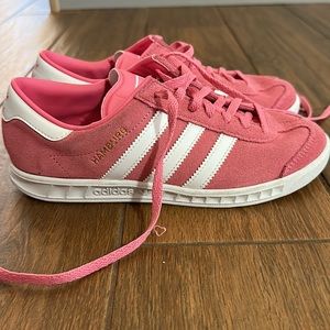 Adidas suede casual sneakers girls size 3.5 brand new without tags